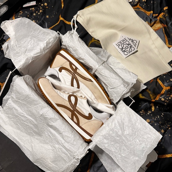 Loewe White Box - Picture 7 of 12